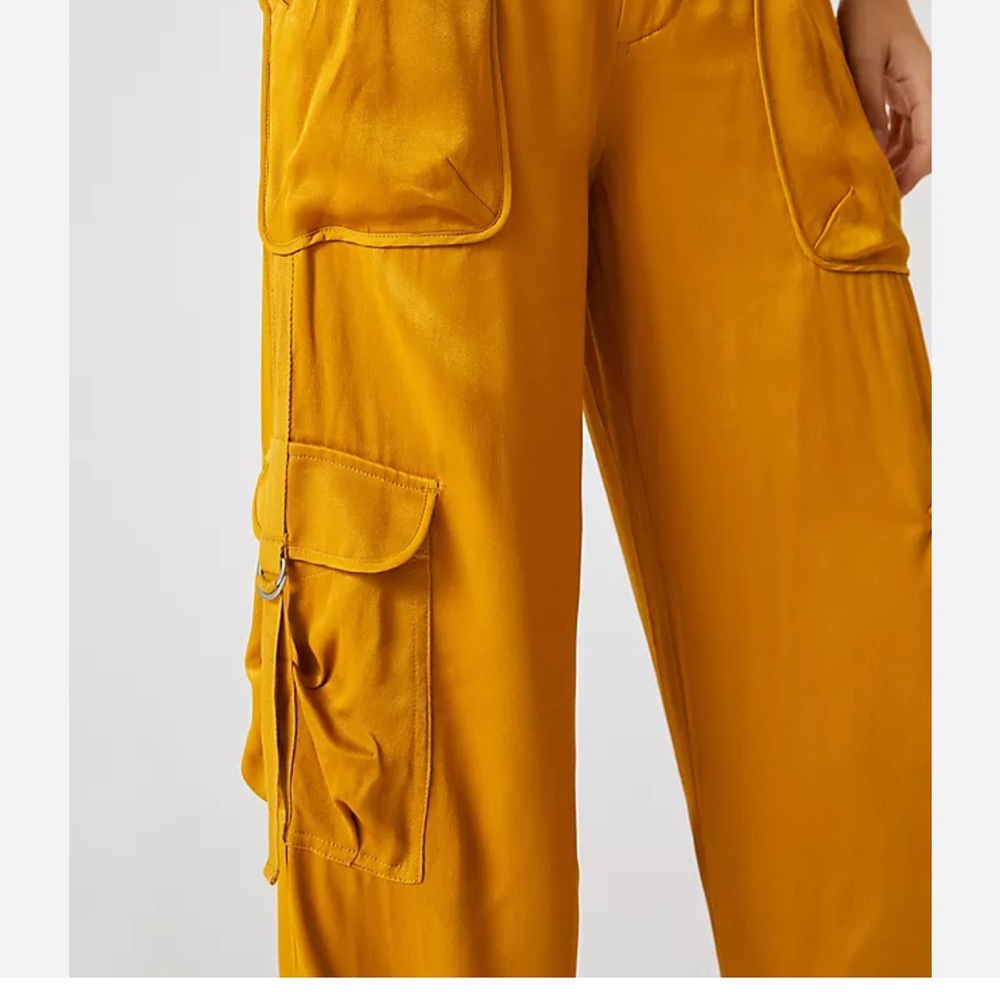 🌼By Anthropologie🌼Wide-Leg Cargo Pants - Picture 4 of 10